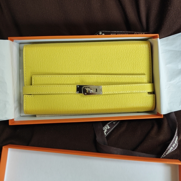 Brand new Hermes KELLY LEATHER WALLET - Picture 3 of 7